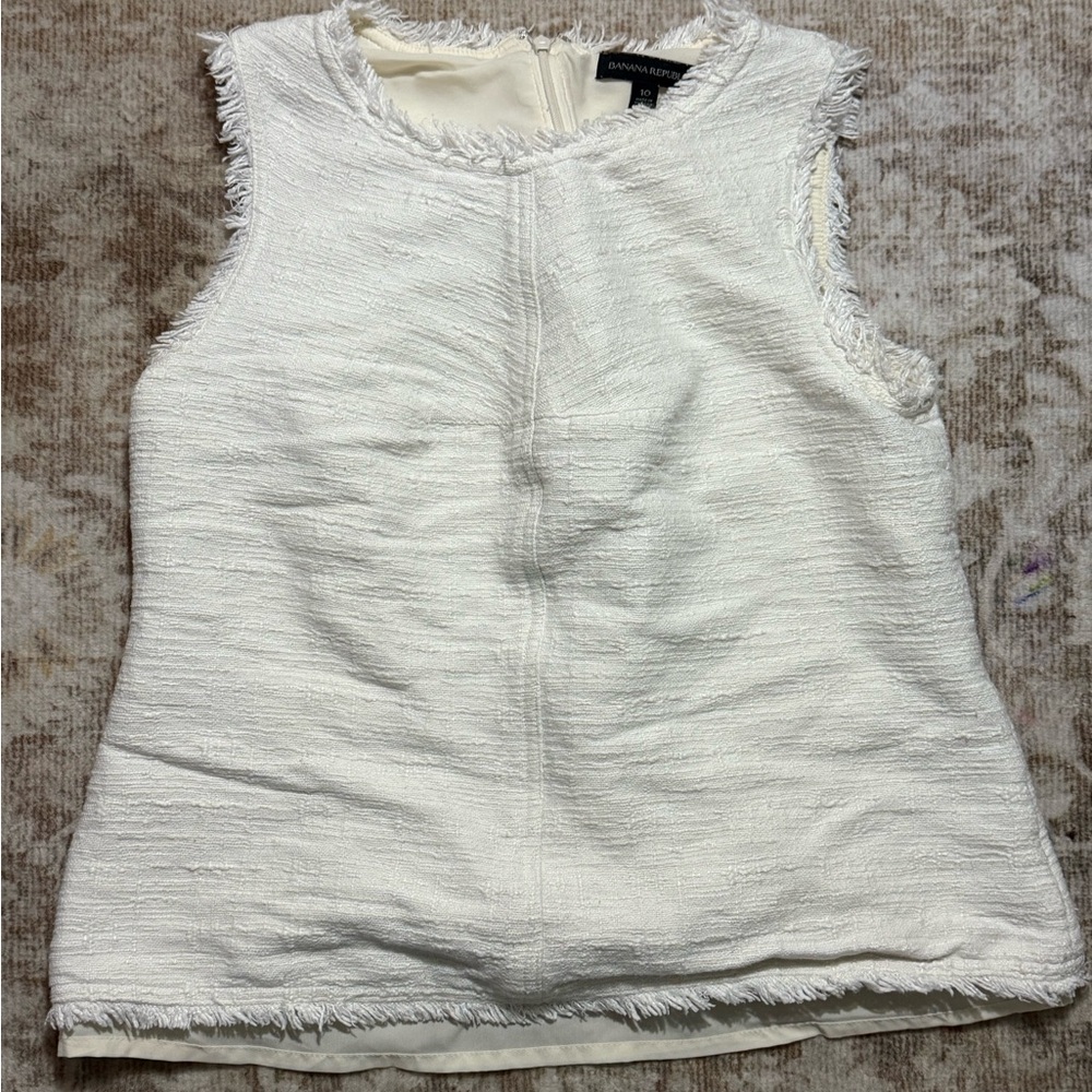 Banana Republic Textured Cream Sleeveless Blouse